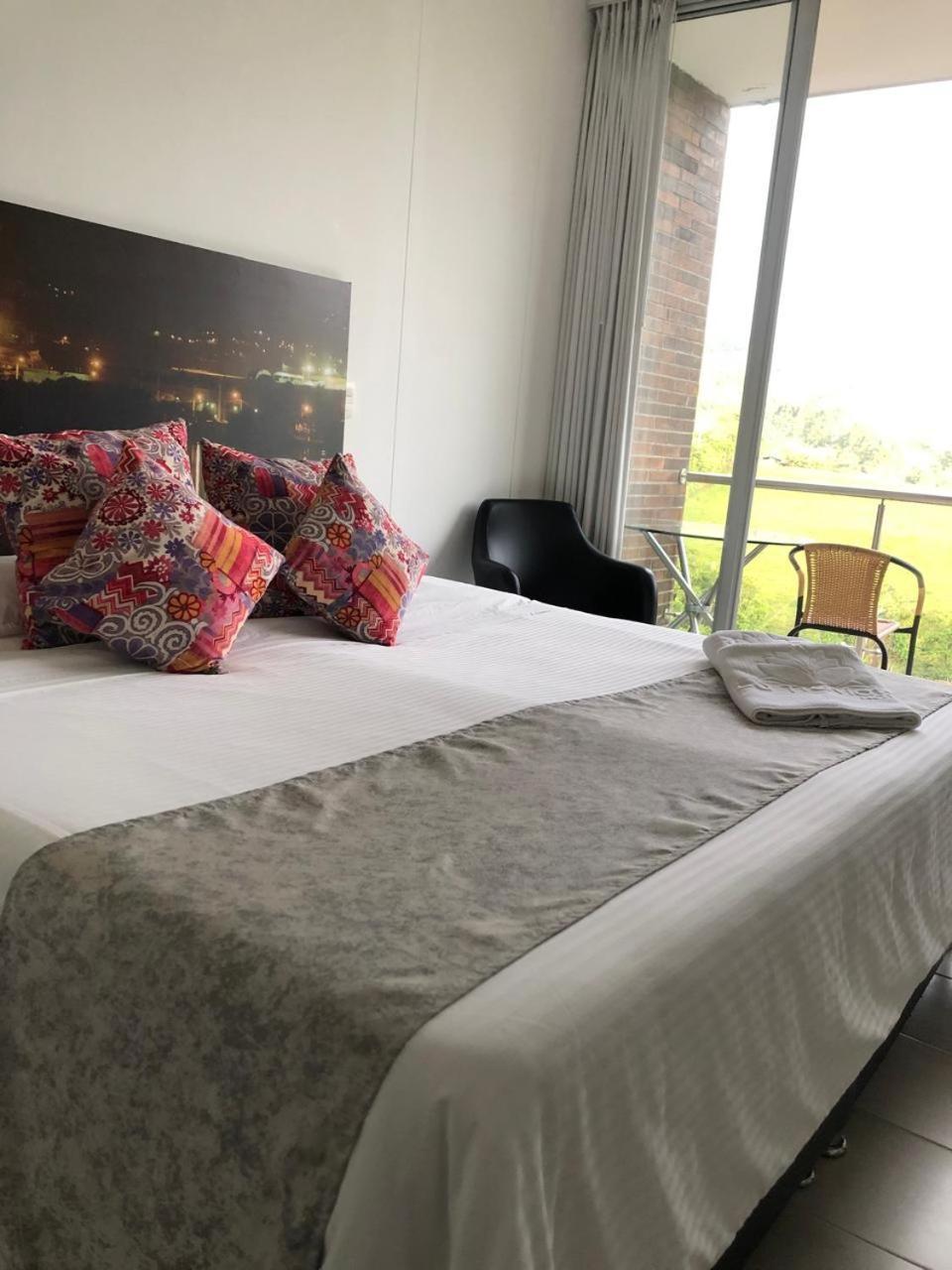 Luxury Hotel Санта Роса де Кабал Екстериор снимка
